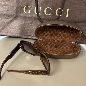 Vintage Gucci Tortoise  GG Gold link
